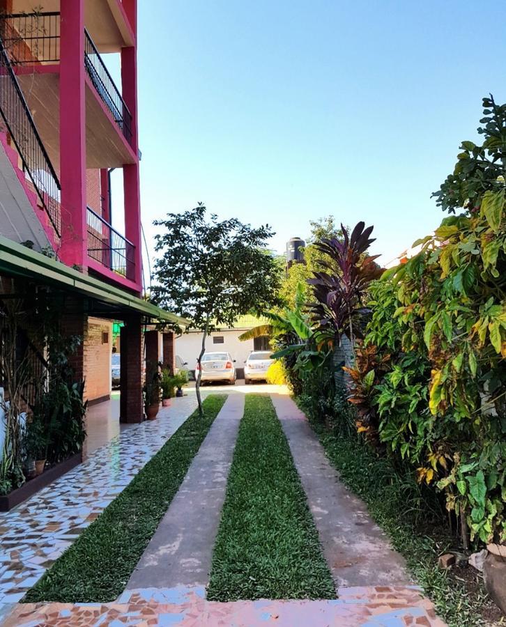 Apart Hotel Las Guayabas Пуэрто-Игуасу Экстерьер фото